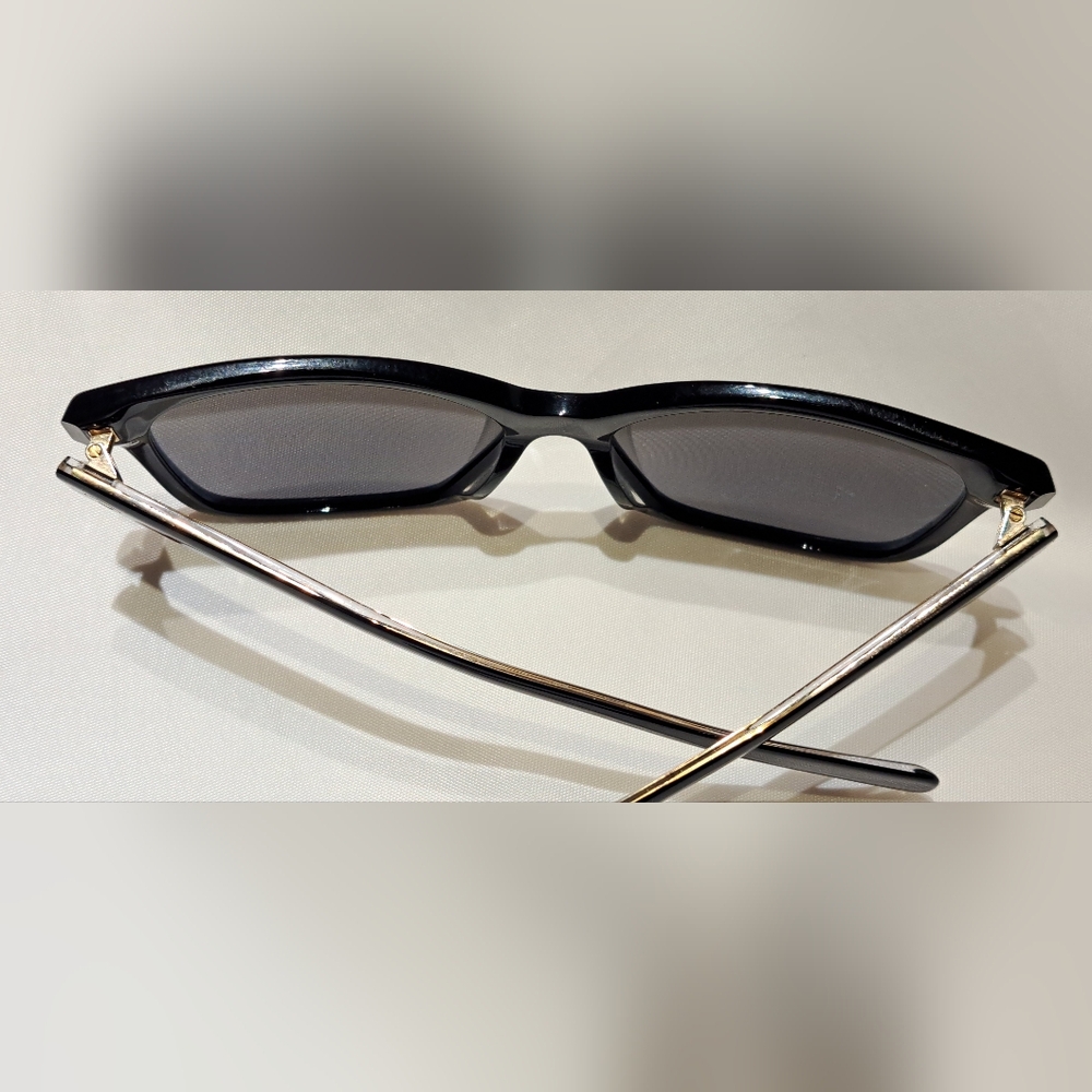Costa Del Mar May Polarized Sunglasses. Large Black Frames. - Picture 13 of 14